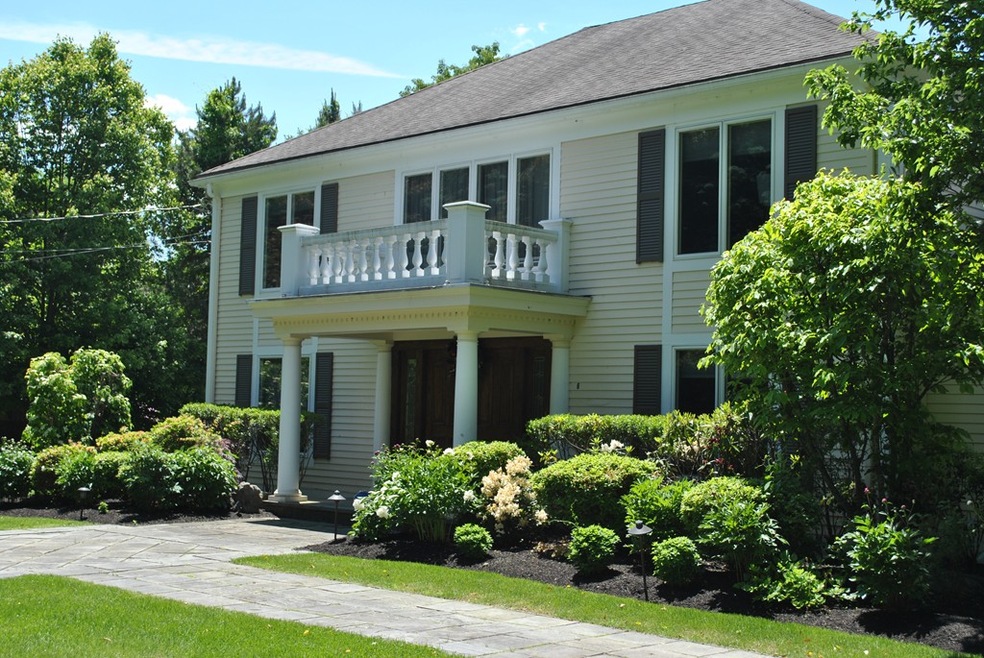 6 Thompson St, Wayland, MA 01778 - photo 1