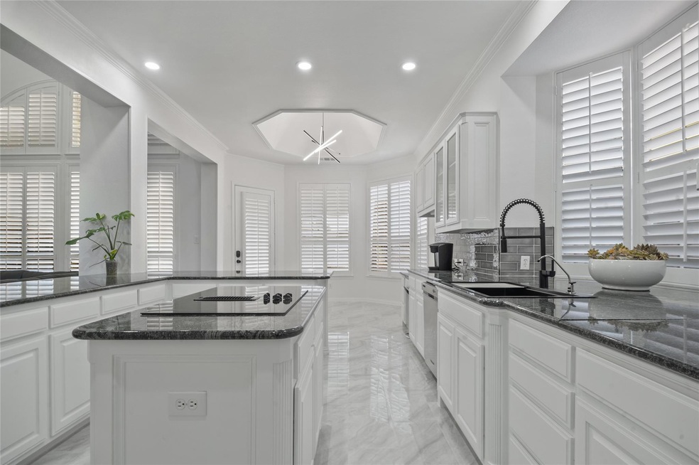 5704 Eaglebend Dr, Richardson, TX 75082 - photo 1