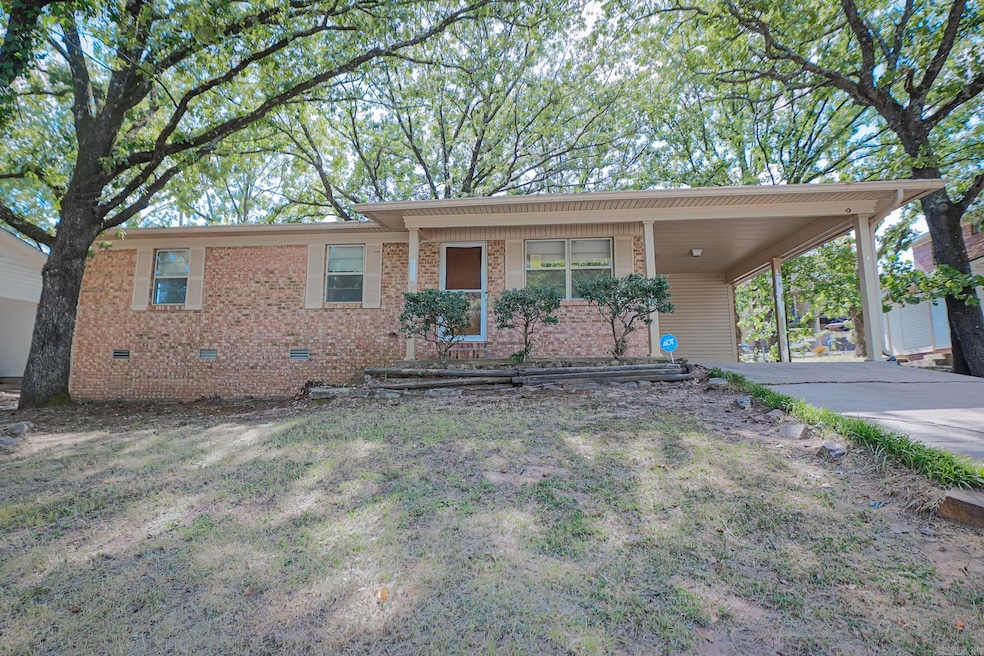 11121 Beverly Hills Dr, Little Rock, AR 72211 - photo 1