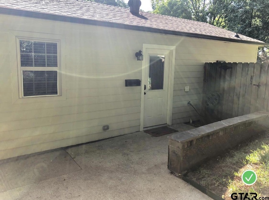 2912 2912 Sunnybrook, Tyler, TX 75701 - photo 1