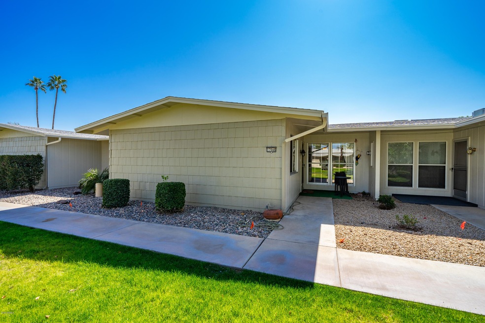 17046 N 106th Ave, Sun City, AZ 85373 - photo 1