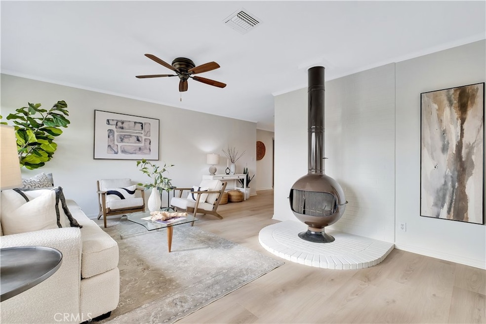 907 Lilienthal Ln, Redondo Beach, CA 90278 - photo 1