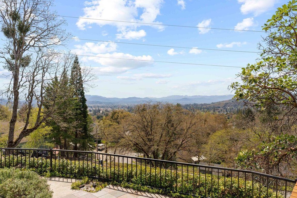 1650 NE Terrace Dr, Grants Pass, OR 97526 - photo 1