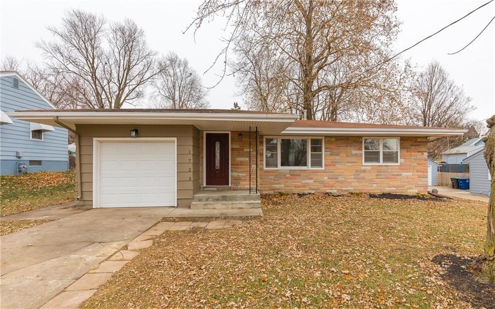 1723 E 31st Ct, Des Moines, IA 50317 - photo 1
