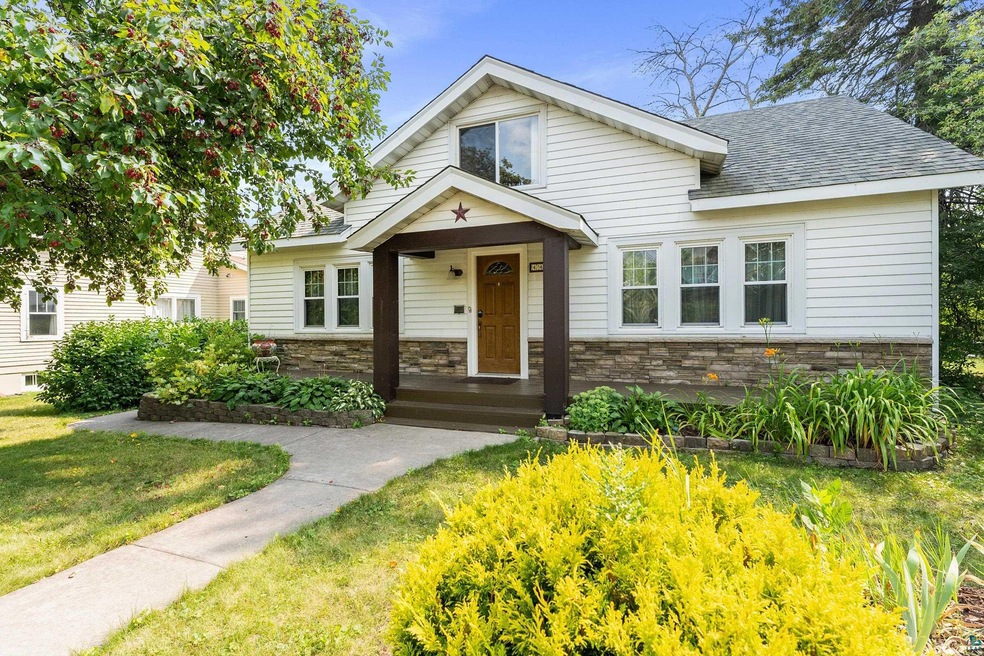 4412 Cambridge St, Duluth, MN 55804 - photo 1