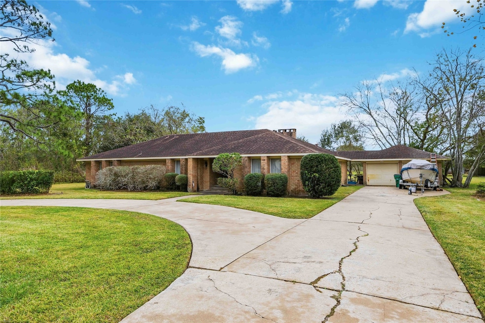 4113 County Road 424, Alvin, TX 77511 - photo 1