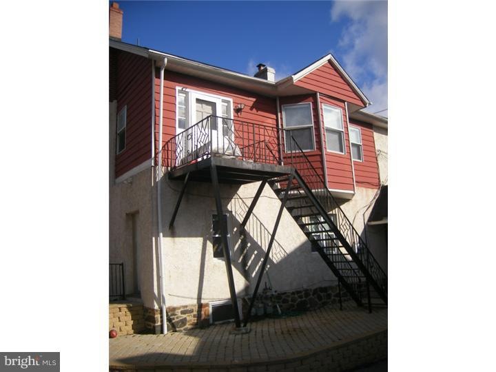 606 Clifton Ave unit 2, Darby, PA 19023 - photo 1