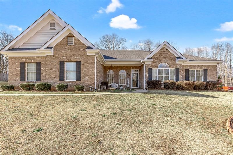 351 Psalms Dr, Jefferson, GA 30549 - photo 1