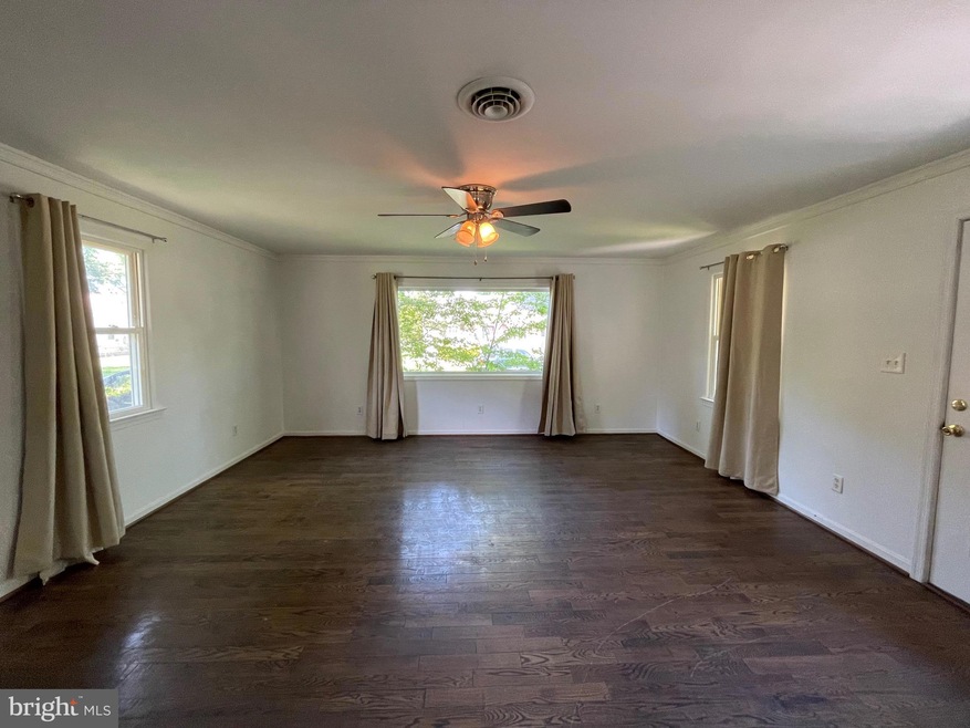 202 Locust Ave, Colonial Beach, VA 22443 - photo 1