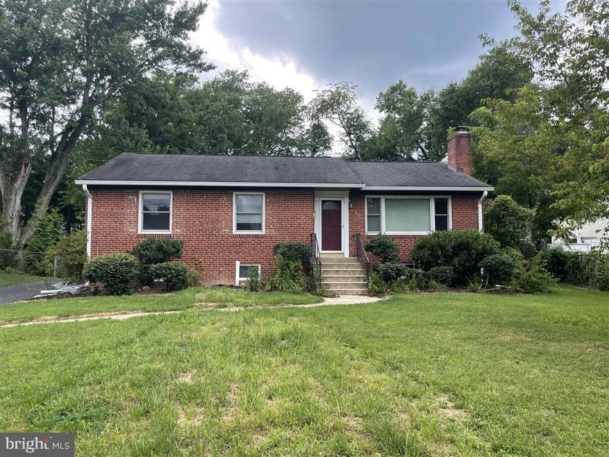 1934 Mcfall St, McLean, VA 22101 - photo 1