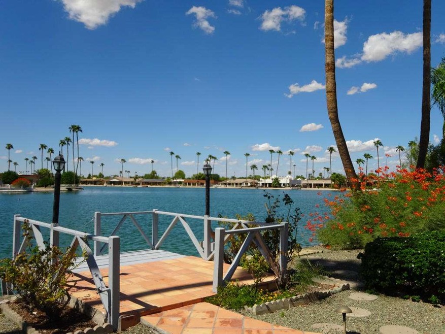 BEAUTIFUL LAKE VIEWS