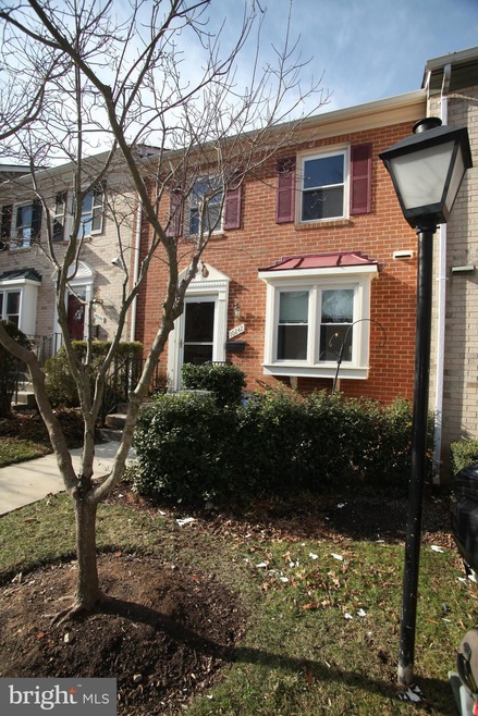 10242 Arizona Cir, Bethesda, MD 20817 - photo 1