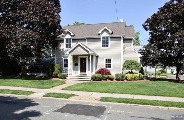 3-03 Grunauer Place unit 1X, Fair Lawn, NJ 07410 - photo 1
