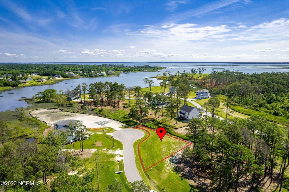 550 Avocet Dr, Beaufort, NC 28516 - photo 1