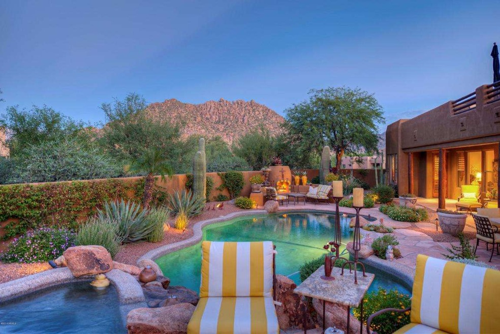 026_Private Backyard Troon Mountain