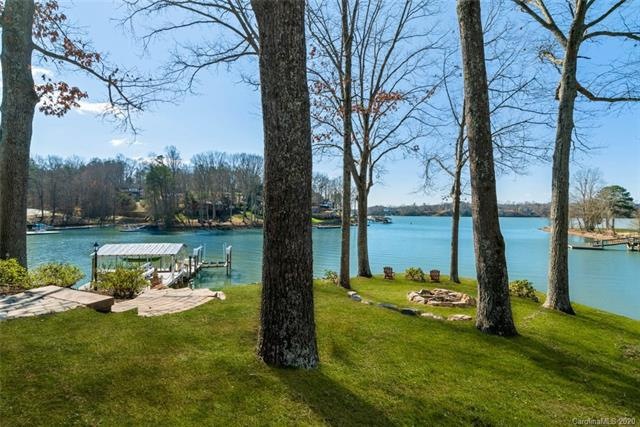 This is it!  Relax on the lake.