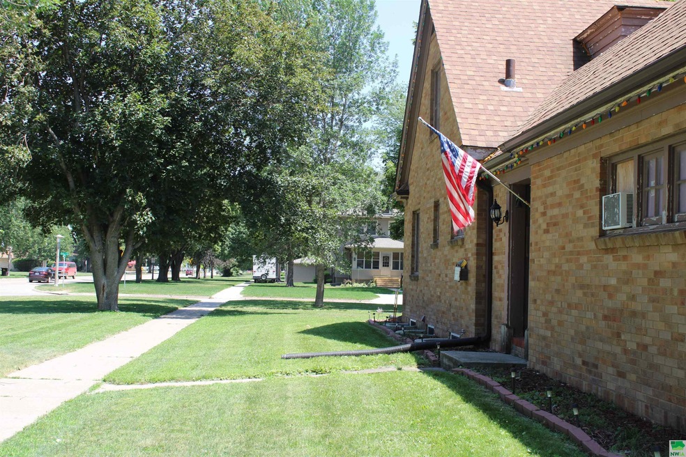 1002 6th St, Onawa, IA 51040 - photo 1