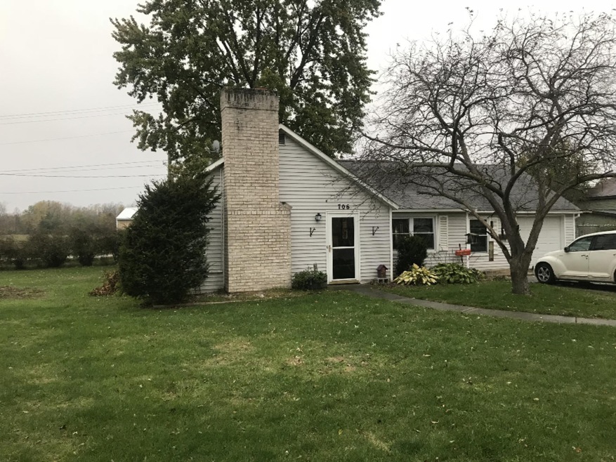 706 Amity St SE, Lowell, MI 49331 - photo 1