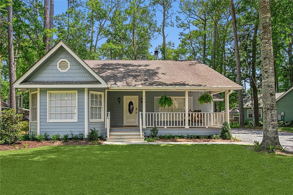 425 Yaupon Dr, Mandeville, LA 70471 - photo 1