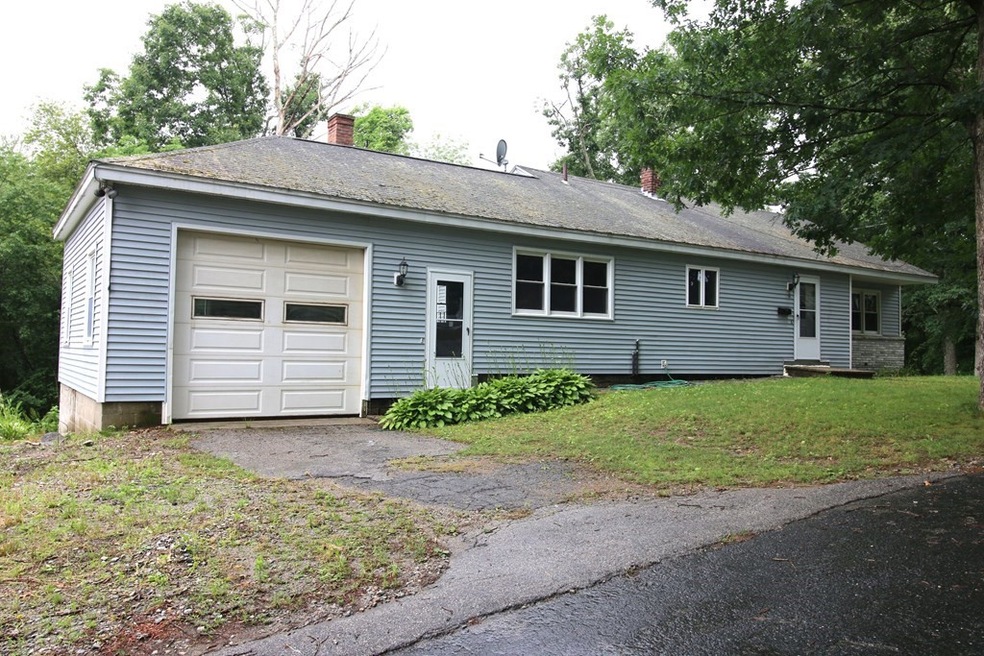 8 Mason Terrace, Dudley, MA 01571