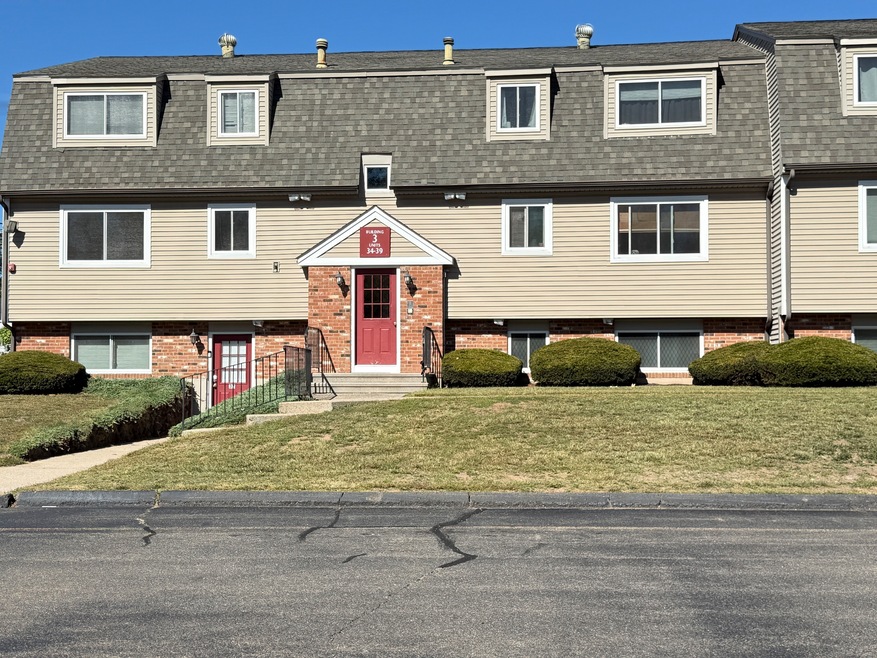 38 Evergreene unit 38, Wallingford, CT 06492 - photo 1