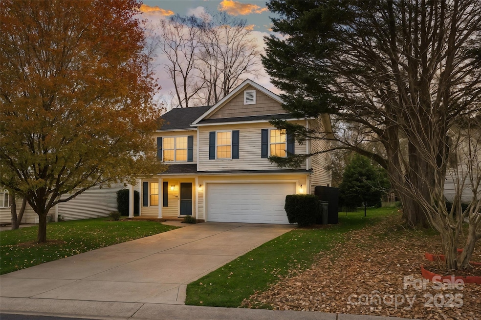 528 River View Dr, Lowell, NC 28098 - photo 1