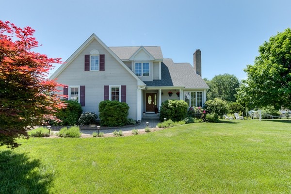 19 Pheasant Dr, Westfield, MA 01085 - photo 1