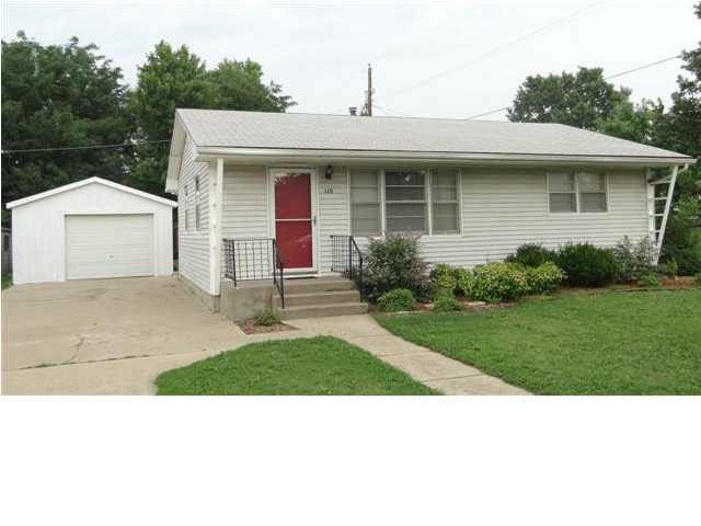 Cute house on both the inside and outside. This mu
