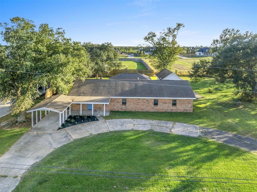 1049 Lake Land St, Lake Charles, LA 70605 - photo 1