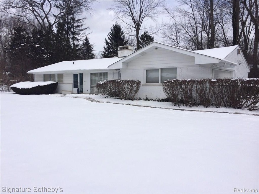 Welcome Home to 3136 Oakhill Drive, Troy, Michigan