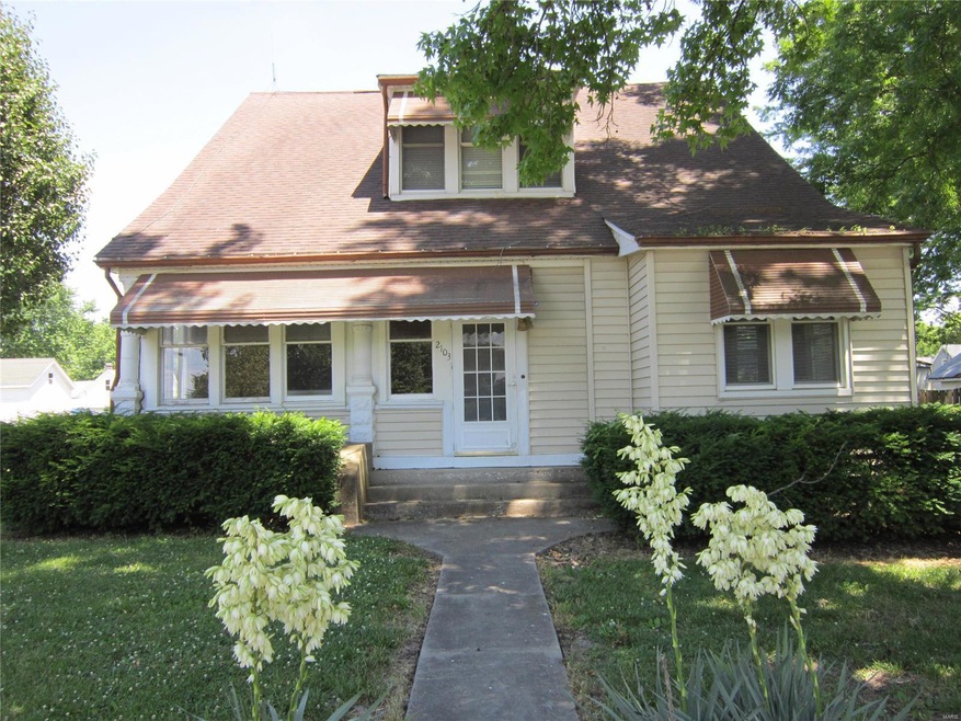 2103 S 4th St, Mascoutah, IL 62258 - photo 1