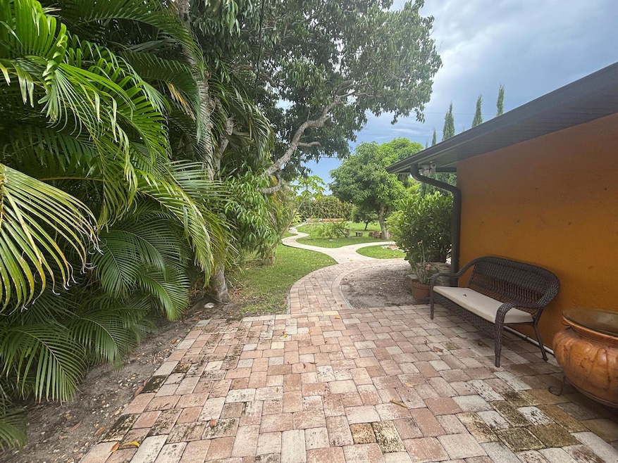 1257 SE Airoso Blvd unit B, Port Saint Lucie, FL 34983 - photo 1