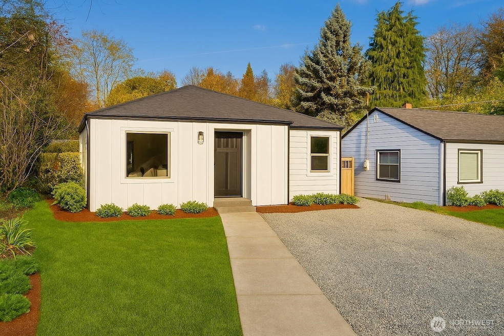 For Sale $625,000 • Co-Listing Agent