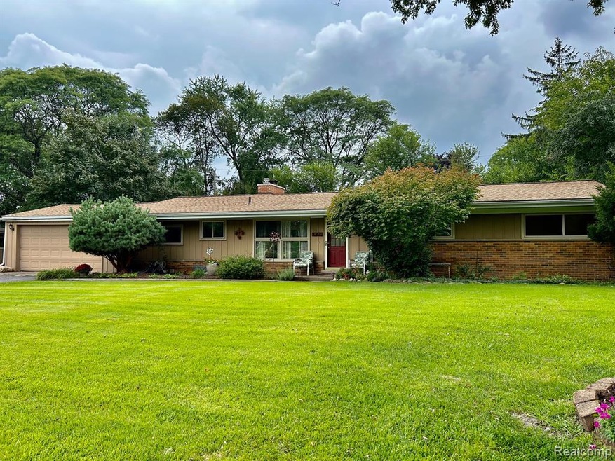 32615 Briarcrest Knoll, Farmington Hills, MI 48334 - photo 1