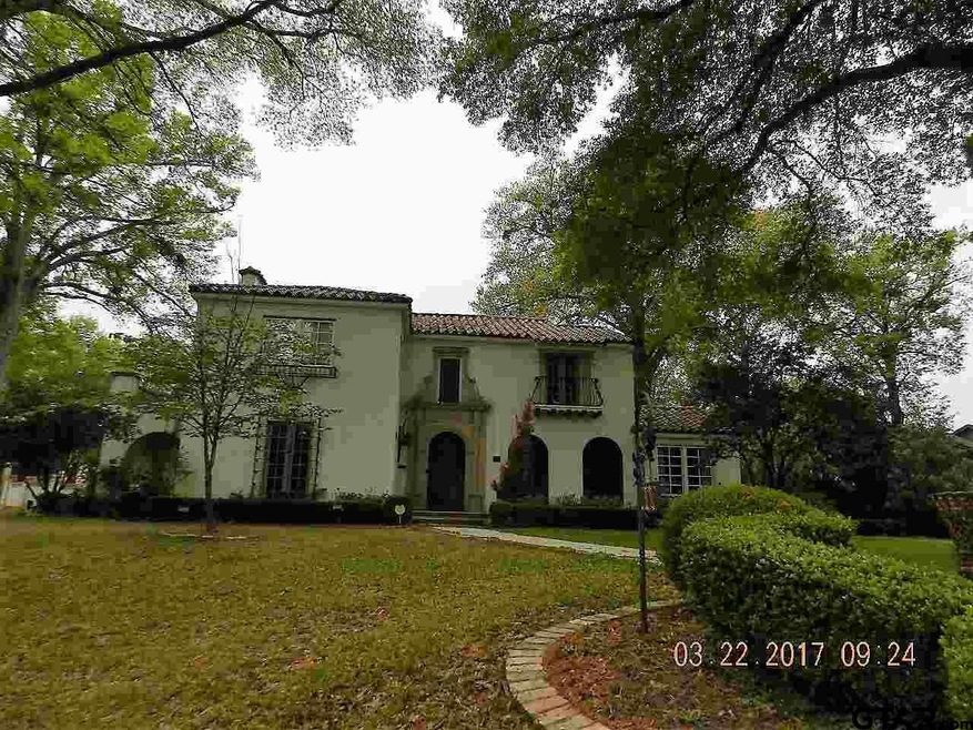 803 803 Charlotte Dr, Longview, TX 75601 - photo 1