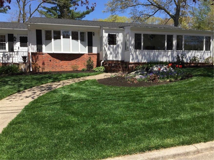 9 Greenbrier Rd, Greenville, RI 02828 - photo 1