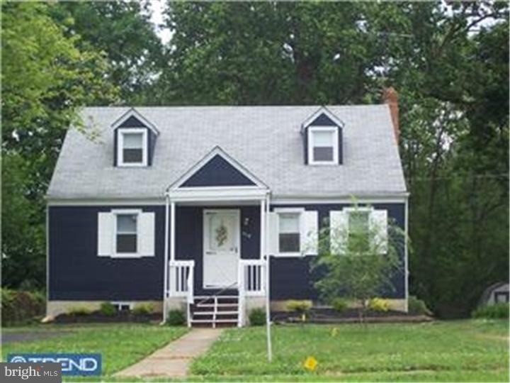 319 N Stiles Ave, Maple Shade Township, NJ 08052 - photo 1