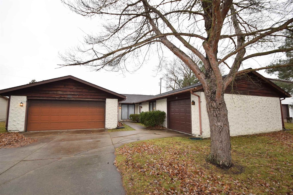 200 W Charter Dr, Muncie, IN 47303 - photo 1