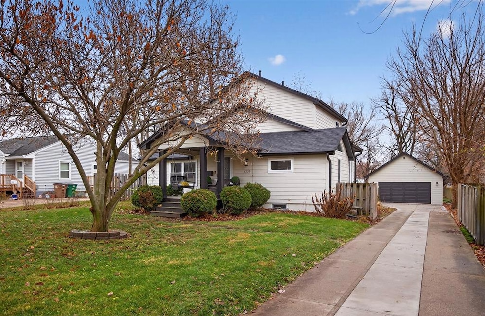 1220 Vine St, West Des Moines, IA 50265 - photo 1