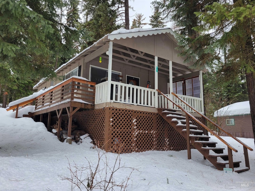 651 Docs Ct, Cascade, ID 83611 - photo 1