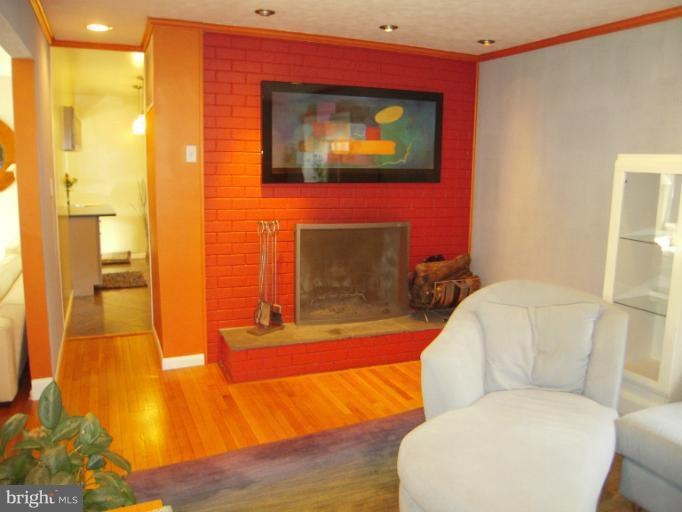 17517 Queen Elizabeth Dr, Olney, MD 20832 - photo 1