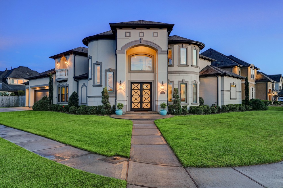 1803 Eagle Creek Dr, Friendswood, TX 77546 - photo 1