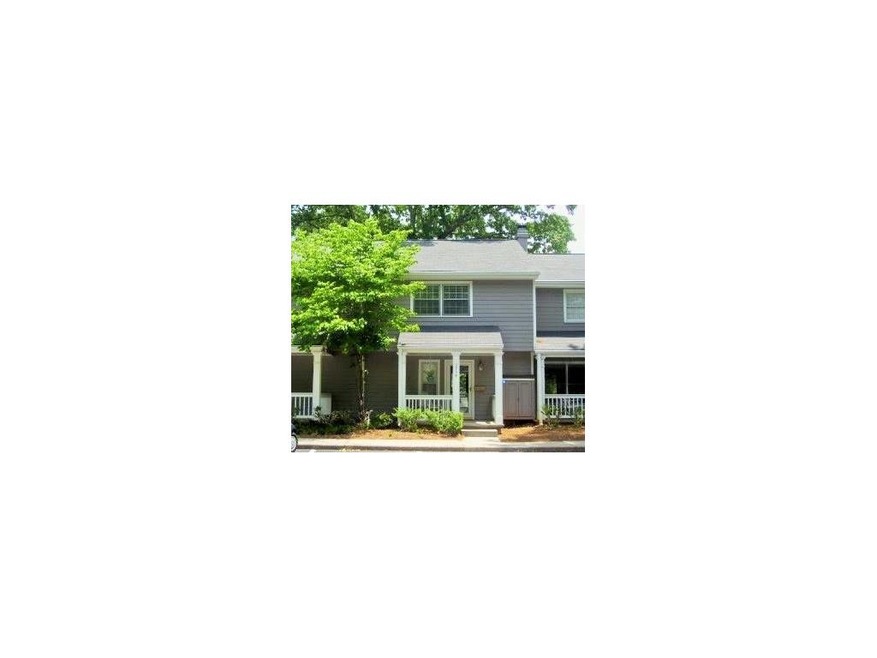 Beautifully maintained condominium