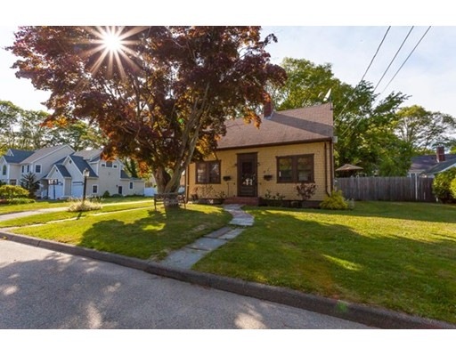 47 Gaywood St, North Dartmouth, MA 02747 - photo 1