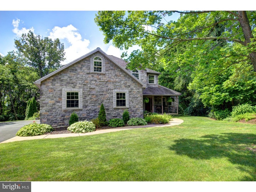 7275 Lochhaven St, Allentown, PA 18106 - photo 1