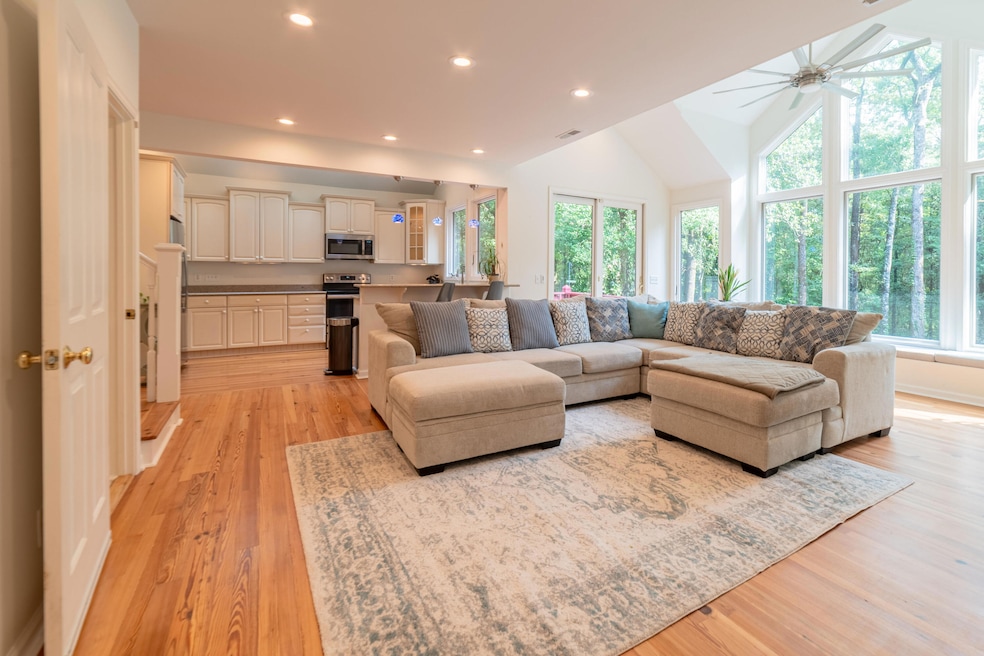 5654 Middle Creek Rd, Ravenel, SC 29470 - photo 1