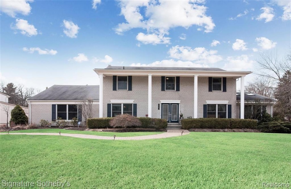 Entrance 5746 Raven Ct