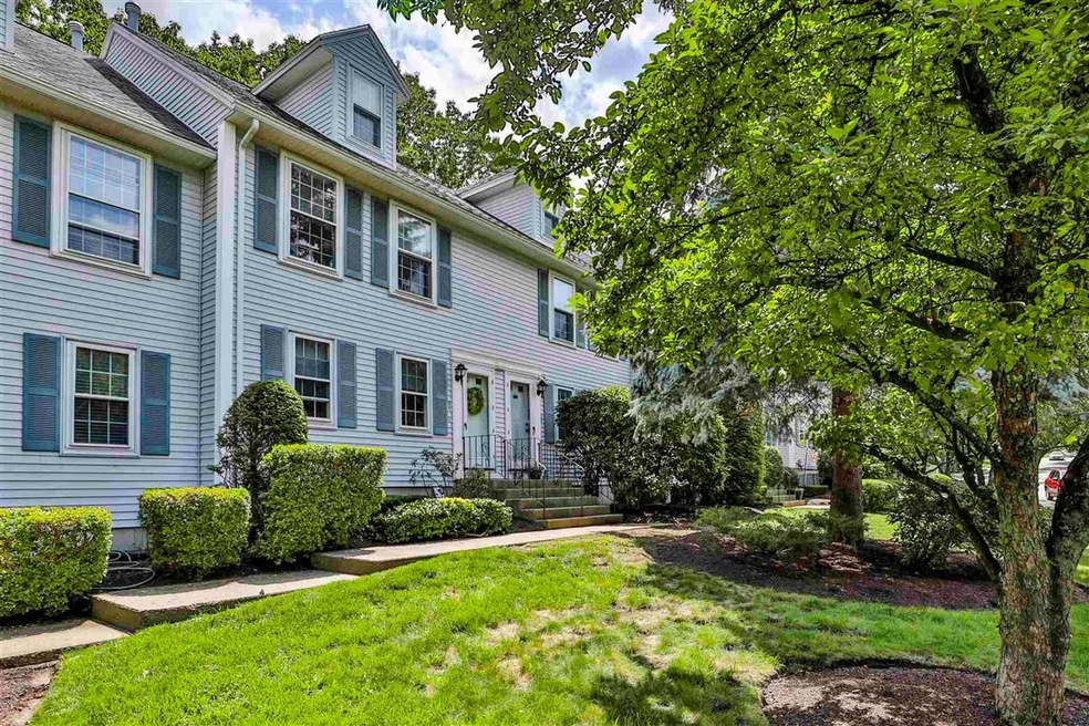 61 Beech Hill Ave, Manchester, NH 03103 - photo 1