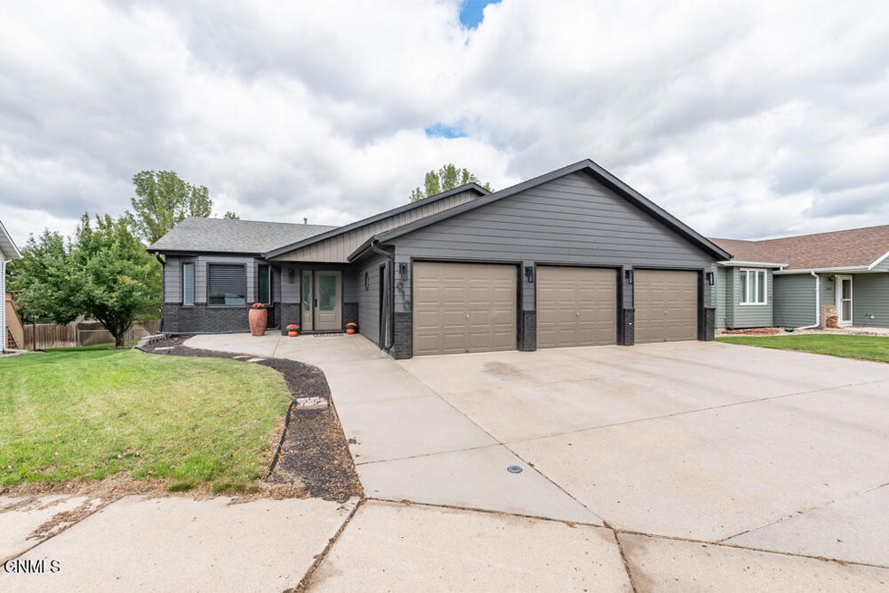 910 20th St SE-2