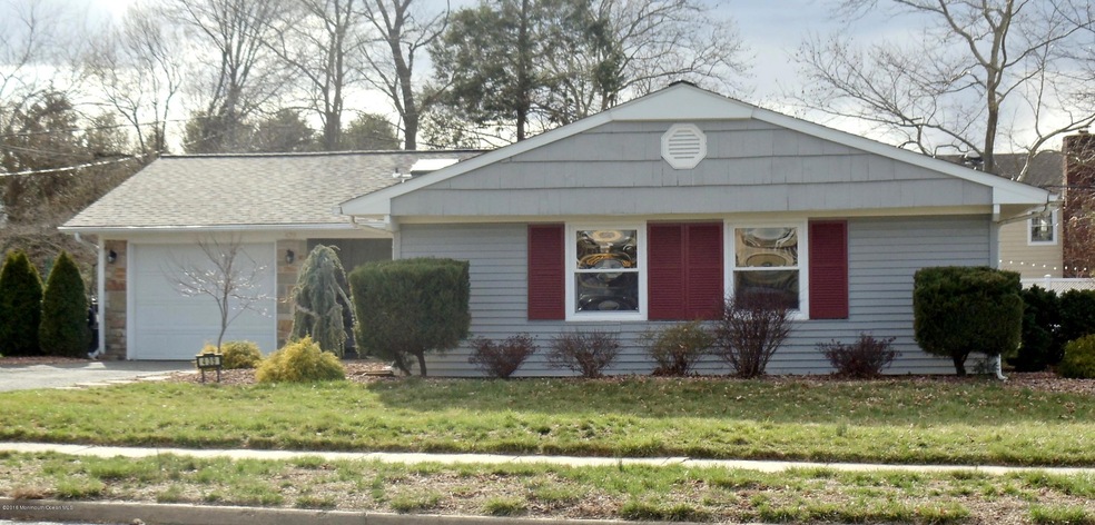 439 Line Road front